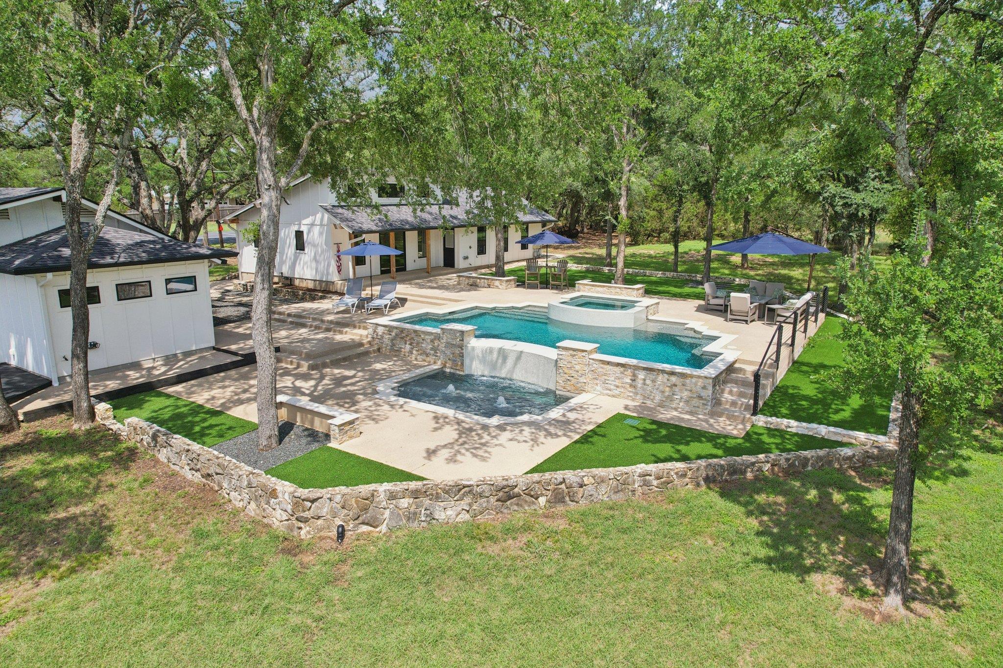 707 Harbor DR