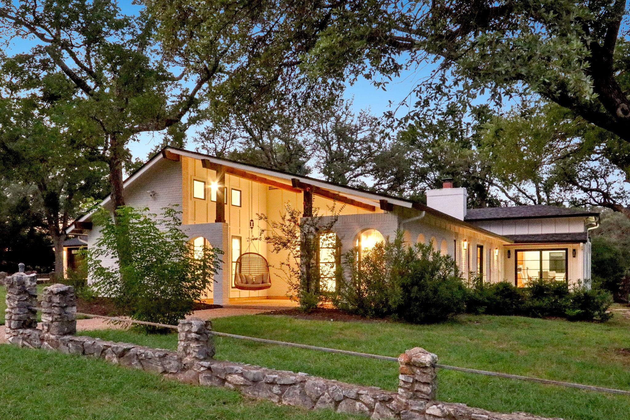 707 Harbor DR
