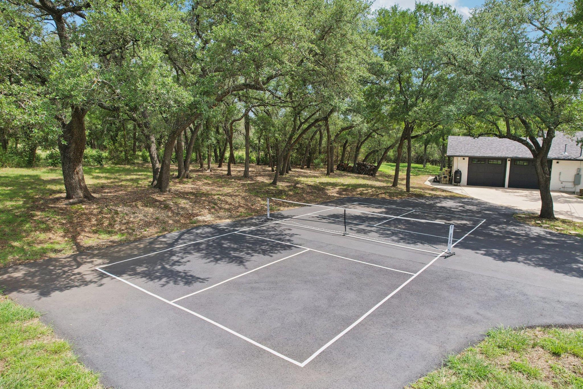 707 Harbor DR