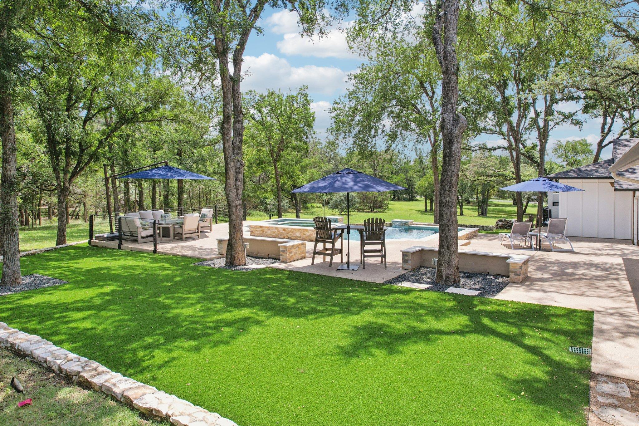 707 Harbor DR
