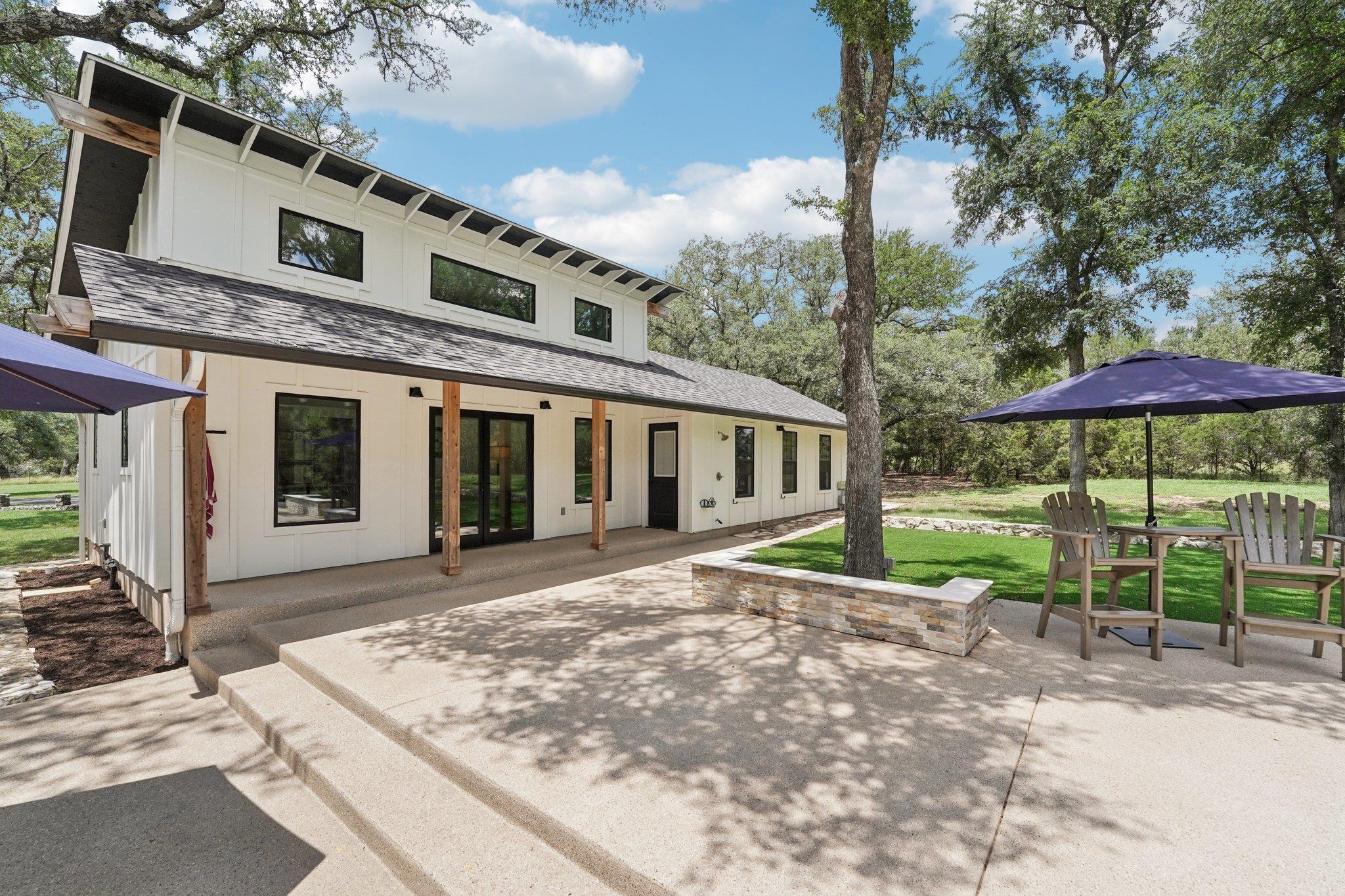 707 Harbor DR