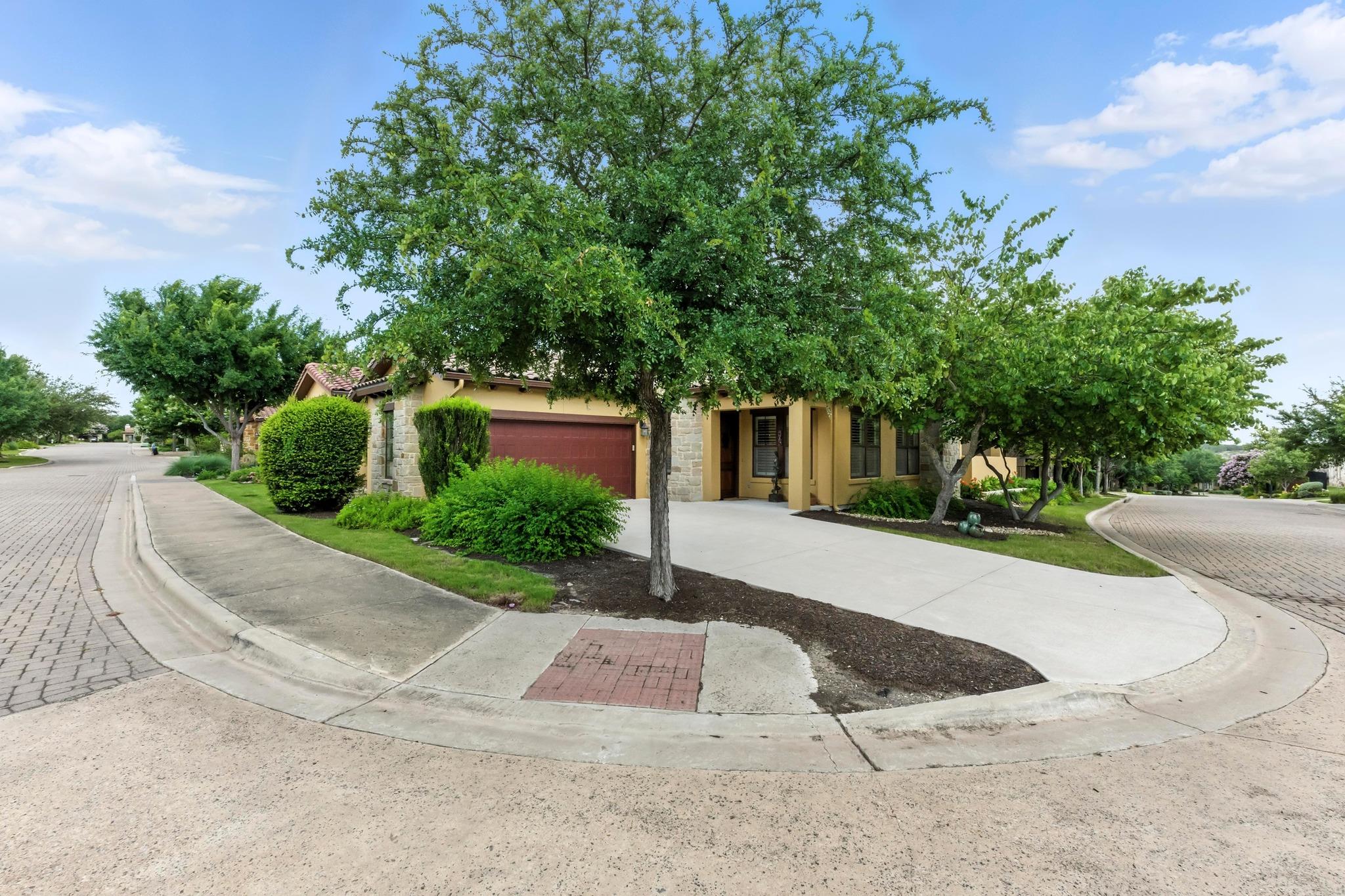 306 AMIATA Ave