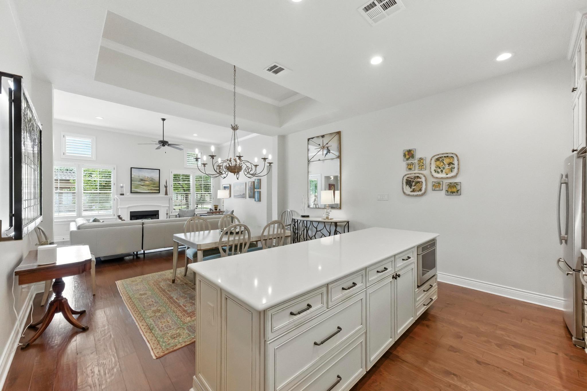 306 AMIATA Ave