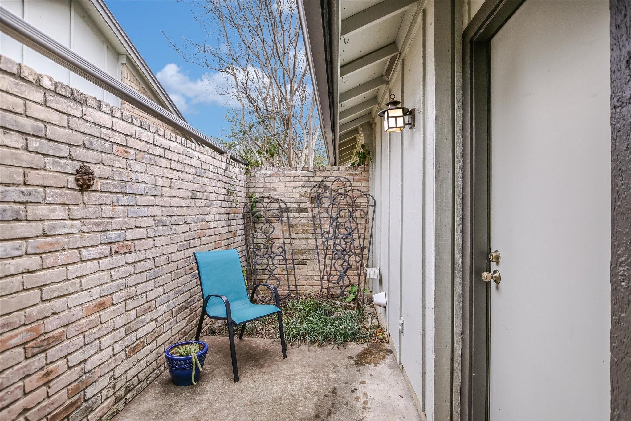 9469 Singing Quail DR