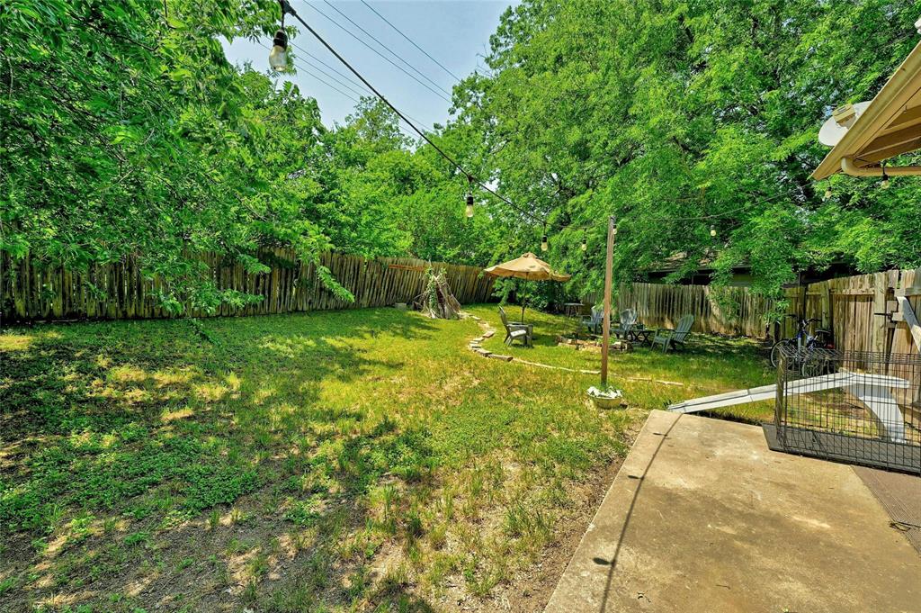 2409 La Casa DR