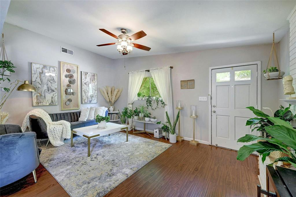 2409 La Casa DR