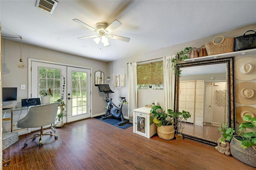 2409 La Casa DR