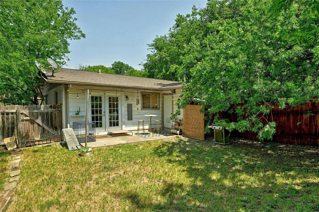 2409 La Casa DR