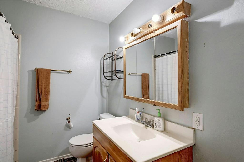 2409 La Casa DR