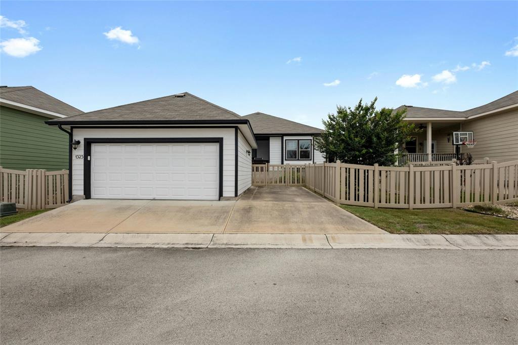 1325 Sanders