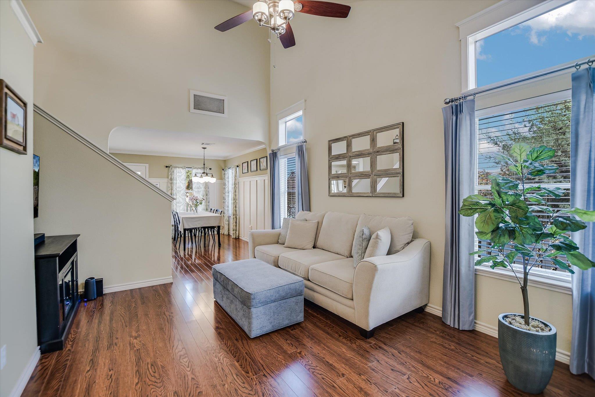 1829 LOST MAPLES LOOP