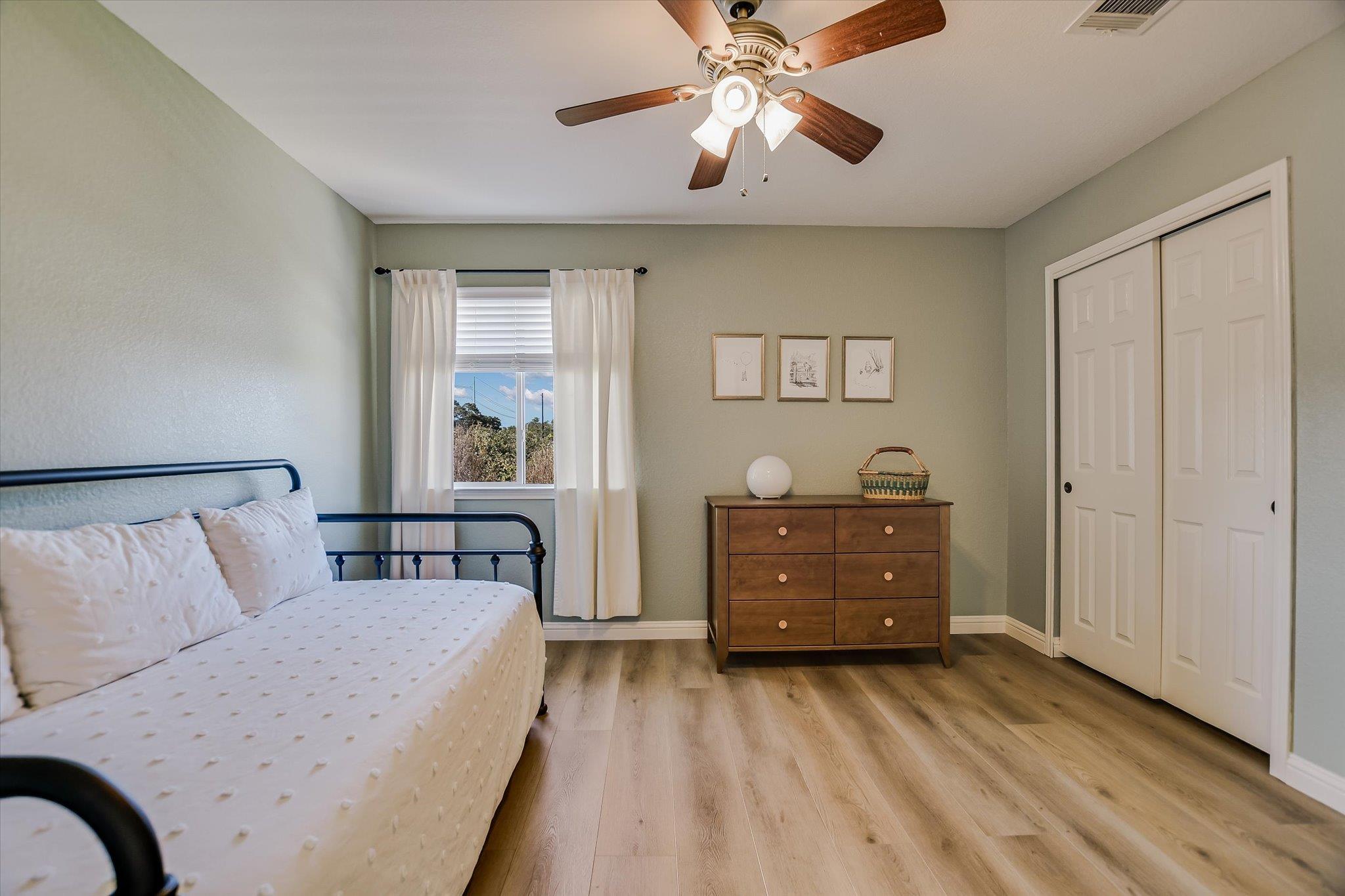 1829 LOST MAPLES LOOP