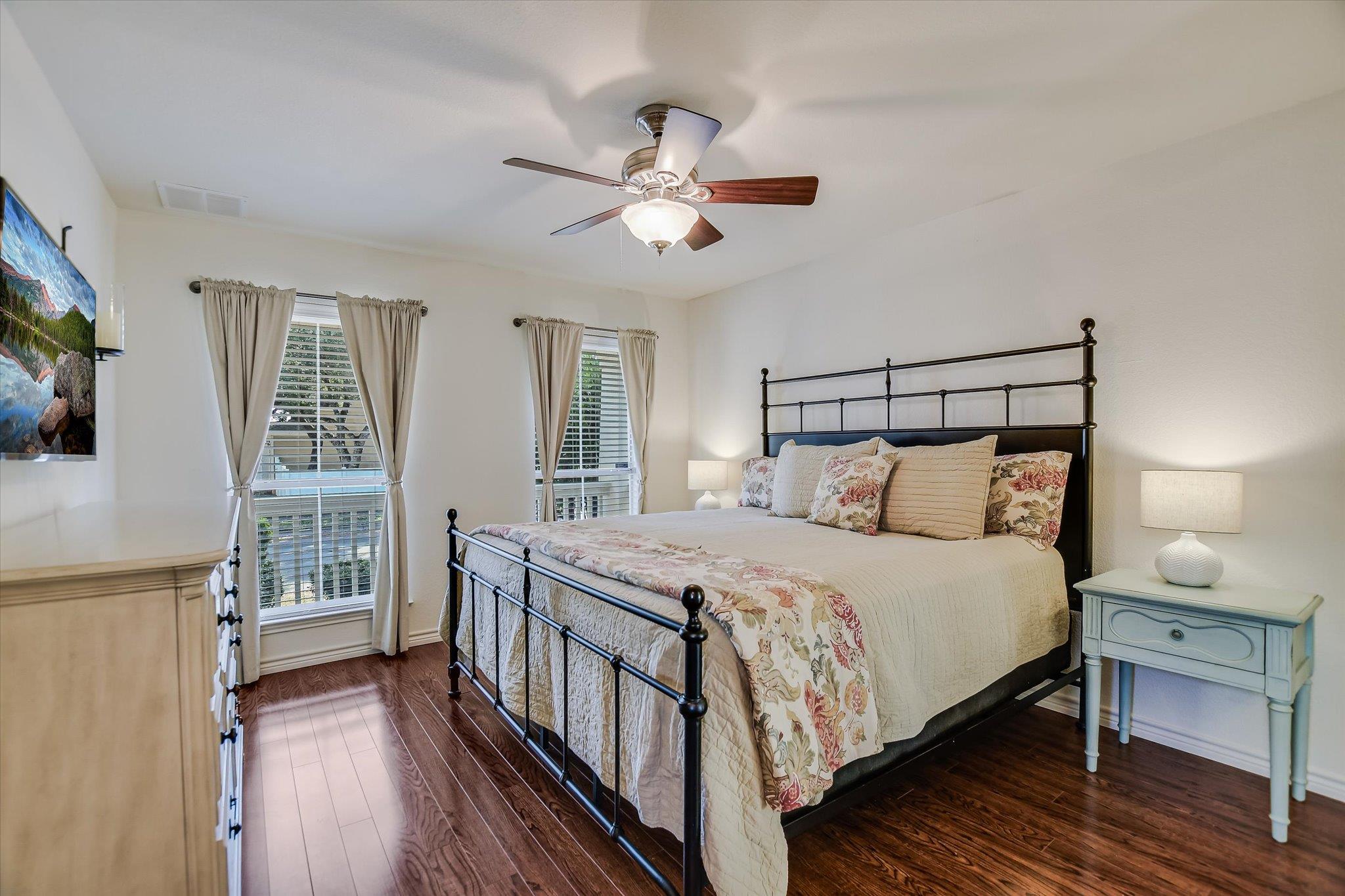 1829 LOST MAPLES LOOP