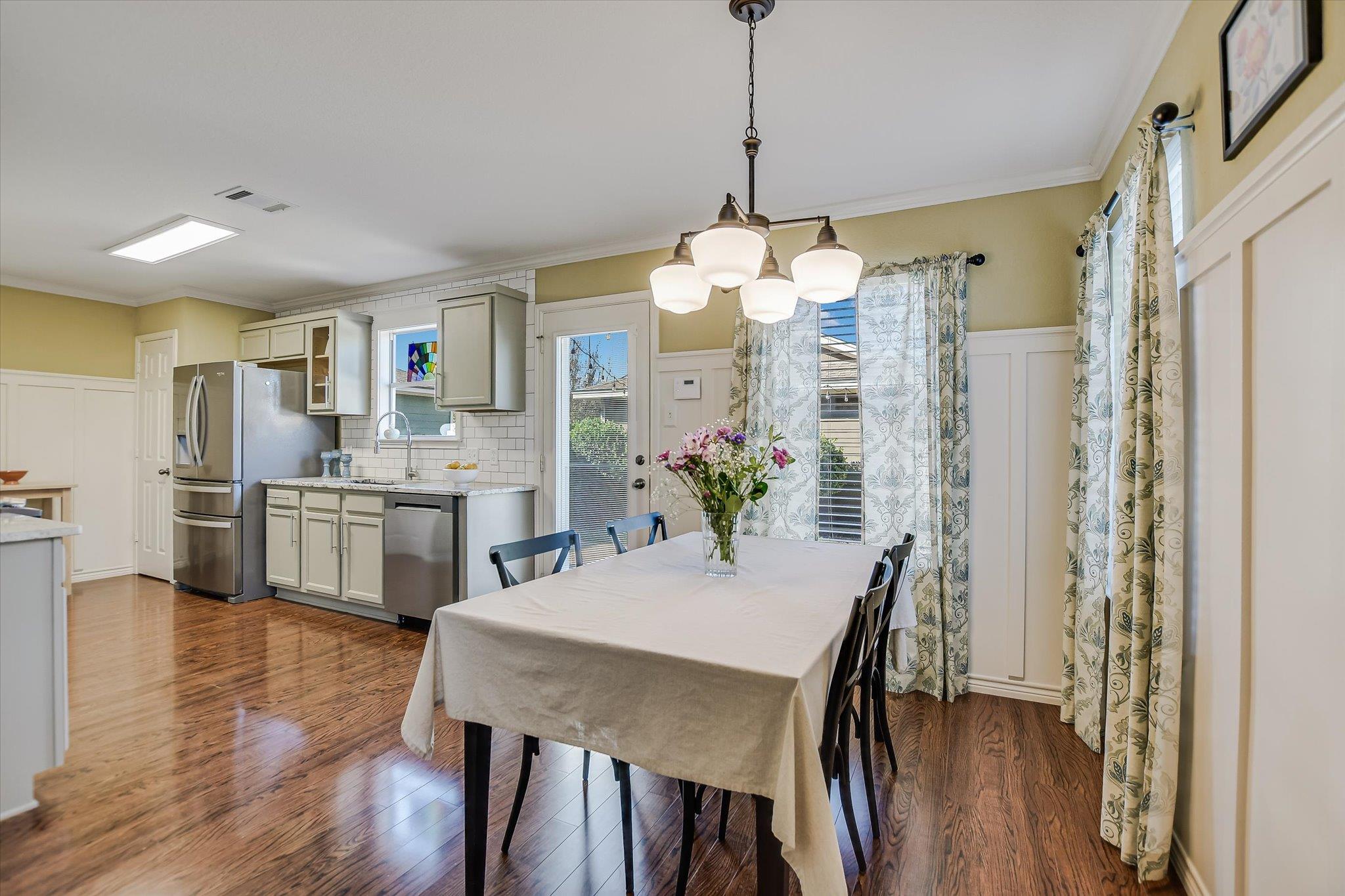 1829 LOST MAPLES LOOP