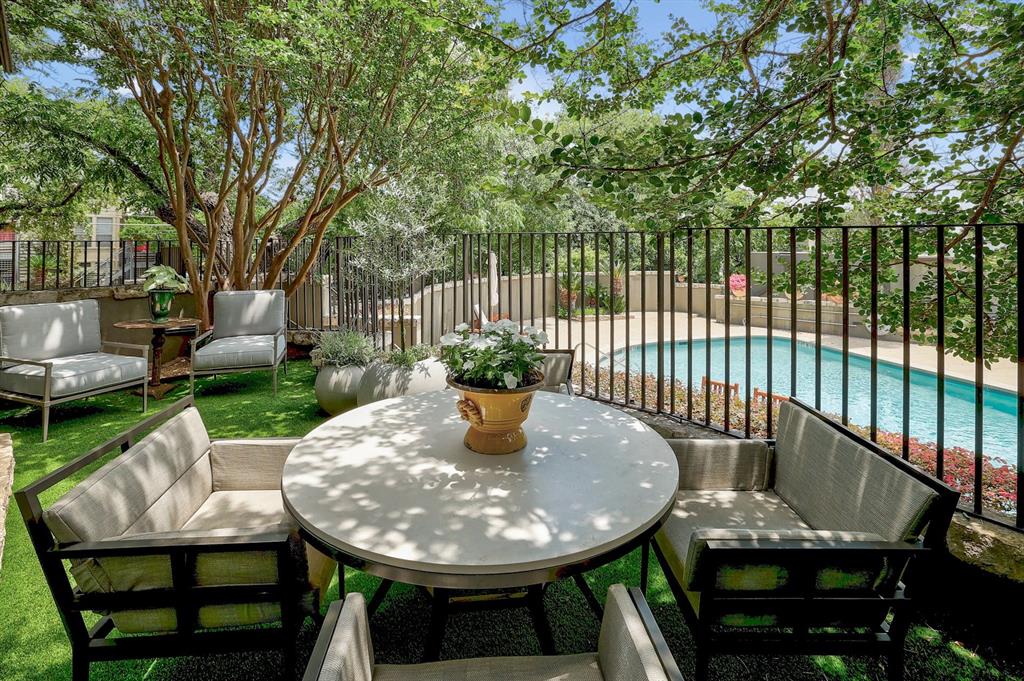 1111 W 12th ST # 108