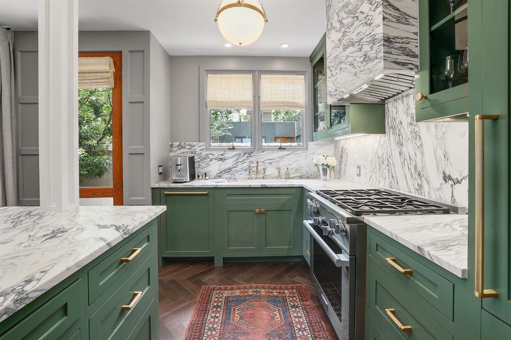 1111 W 12th ST # 108