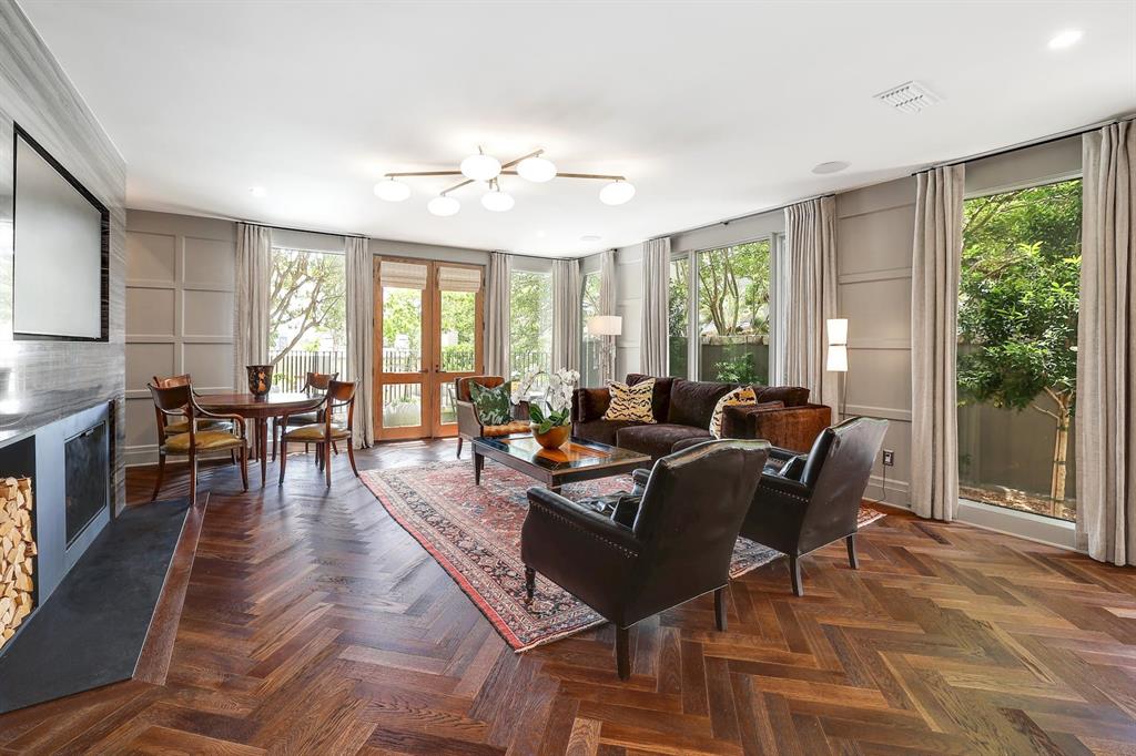 1111 W 12th ST # 108