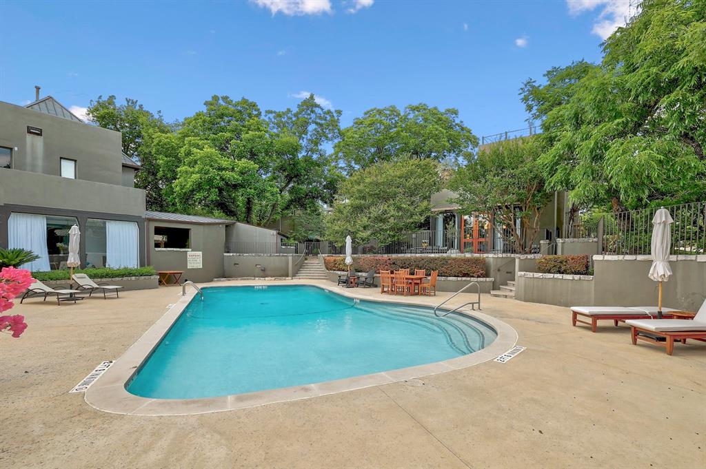 1111 W 12th ST # 108