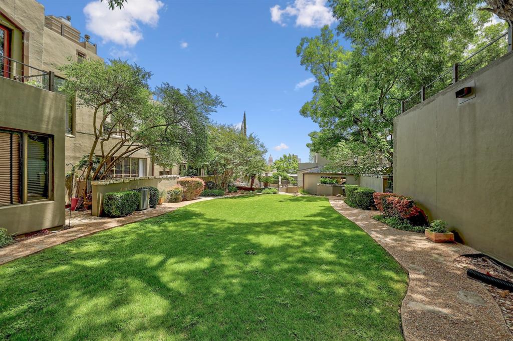 1111 W 12th ST # 108