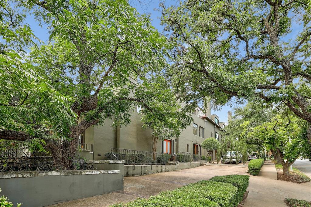 1111 W 12th ST # 108