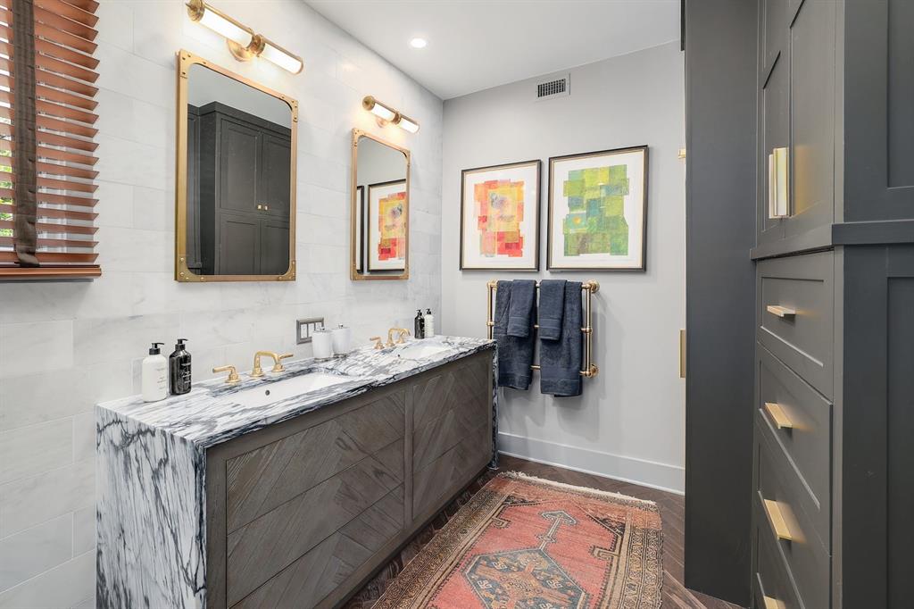 1111 W 12th ST # 108