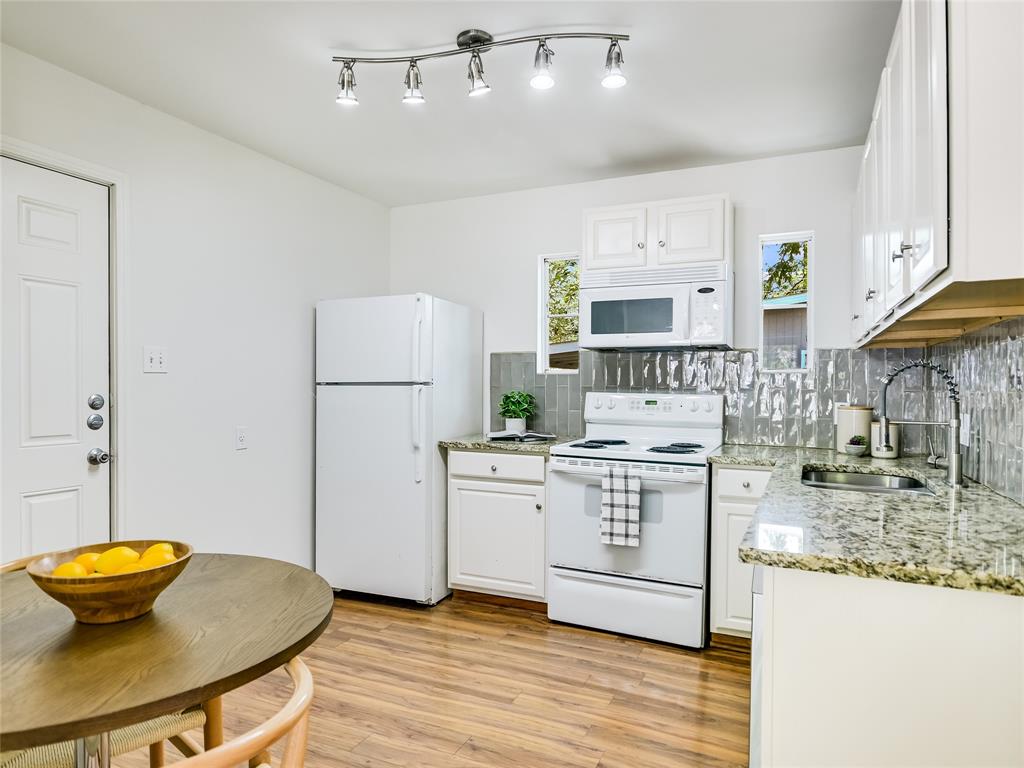 1119 Mark ST