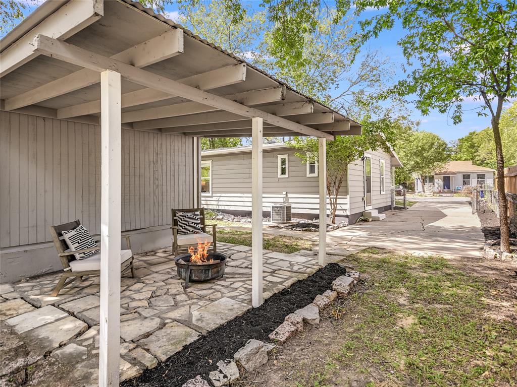 1119 Mark ST