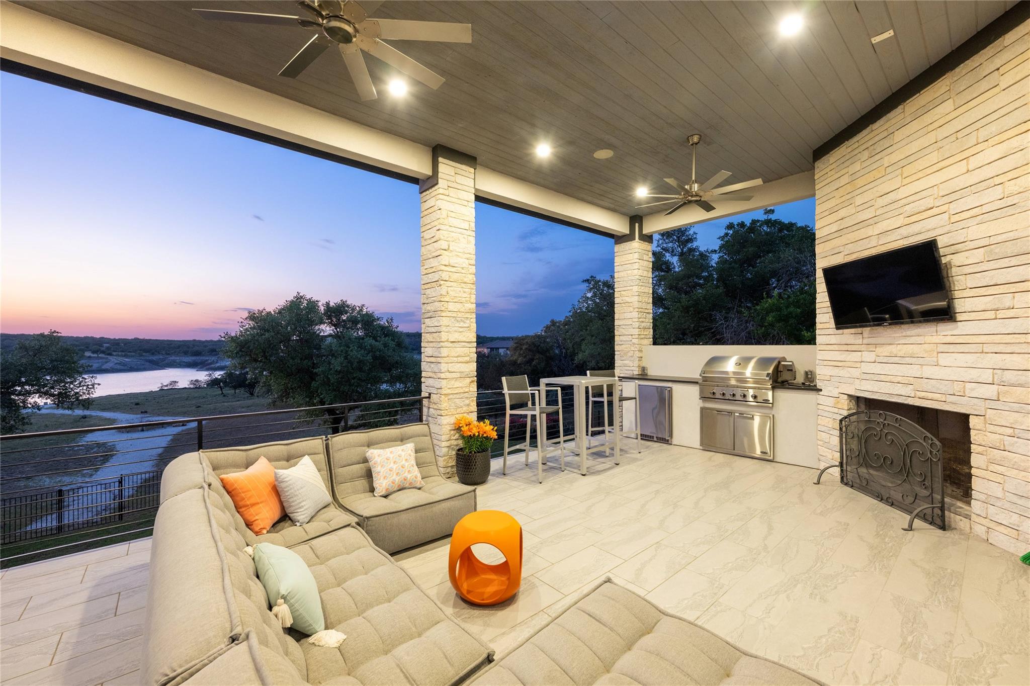 2912 Patriot DR