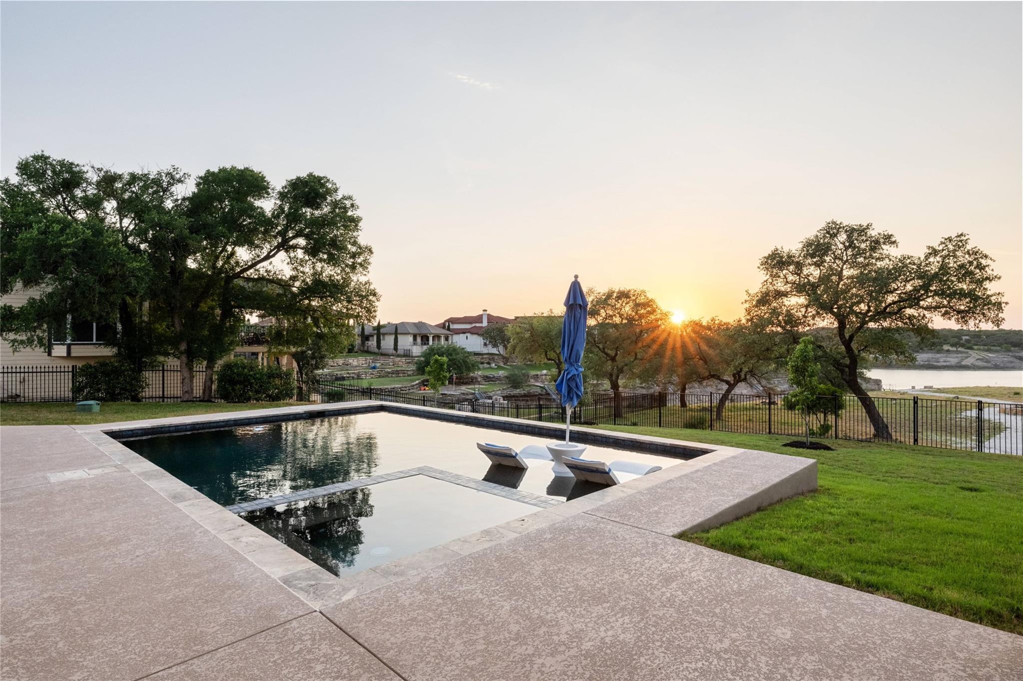 2912 Patriot DR