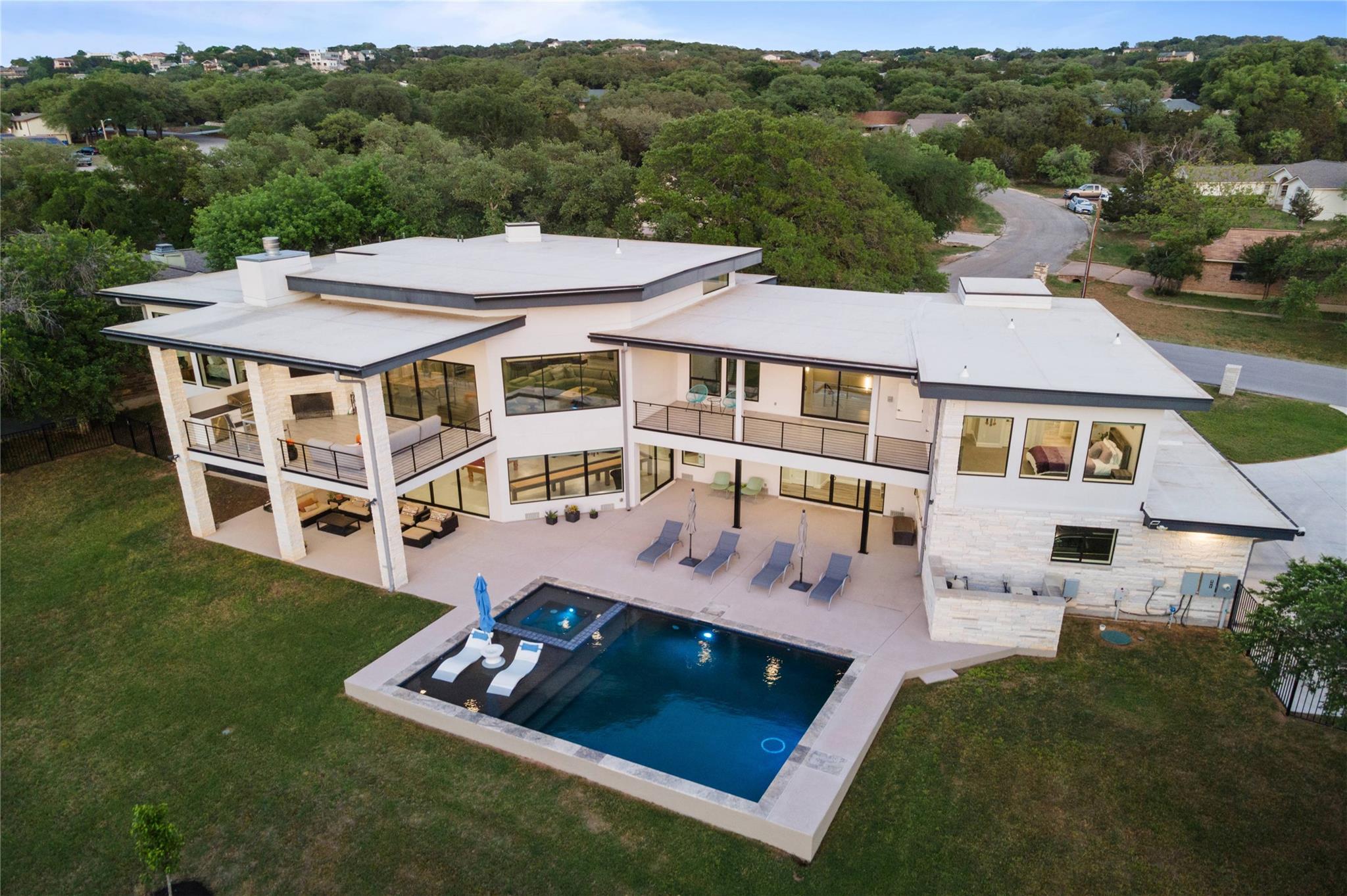 2912 Patriot DR