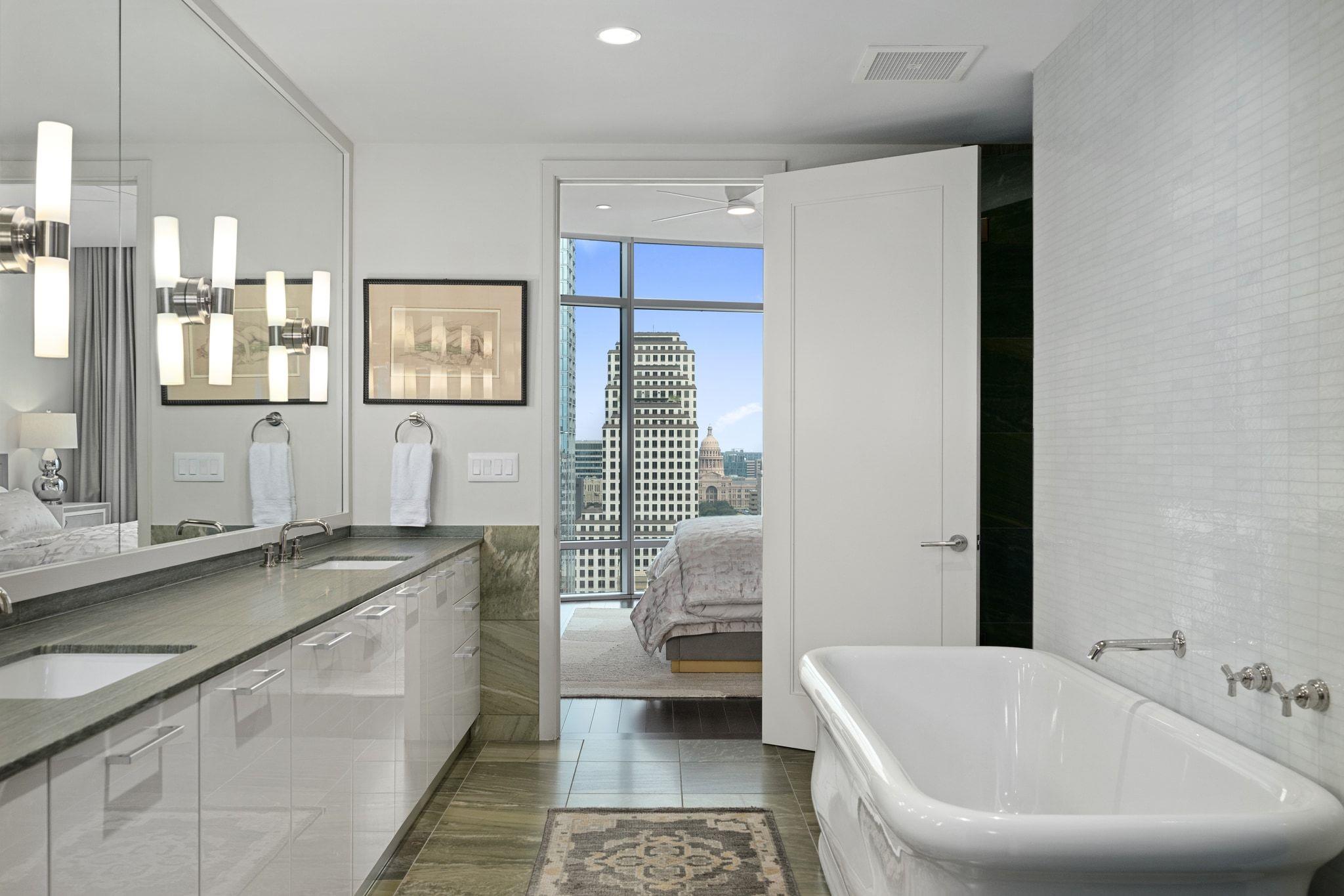 200 Congress Ave # 24E