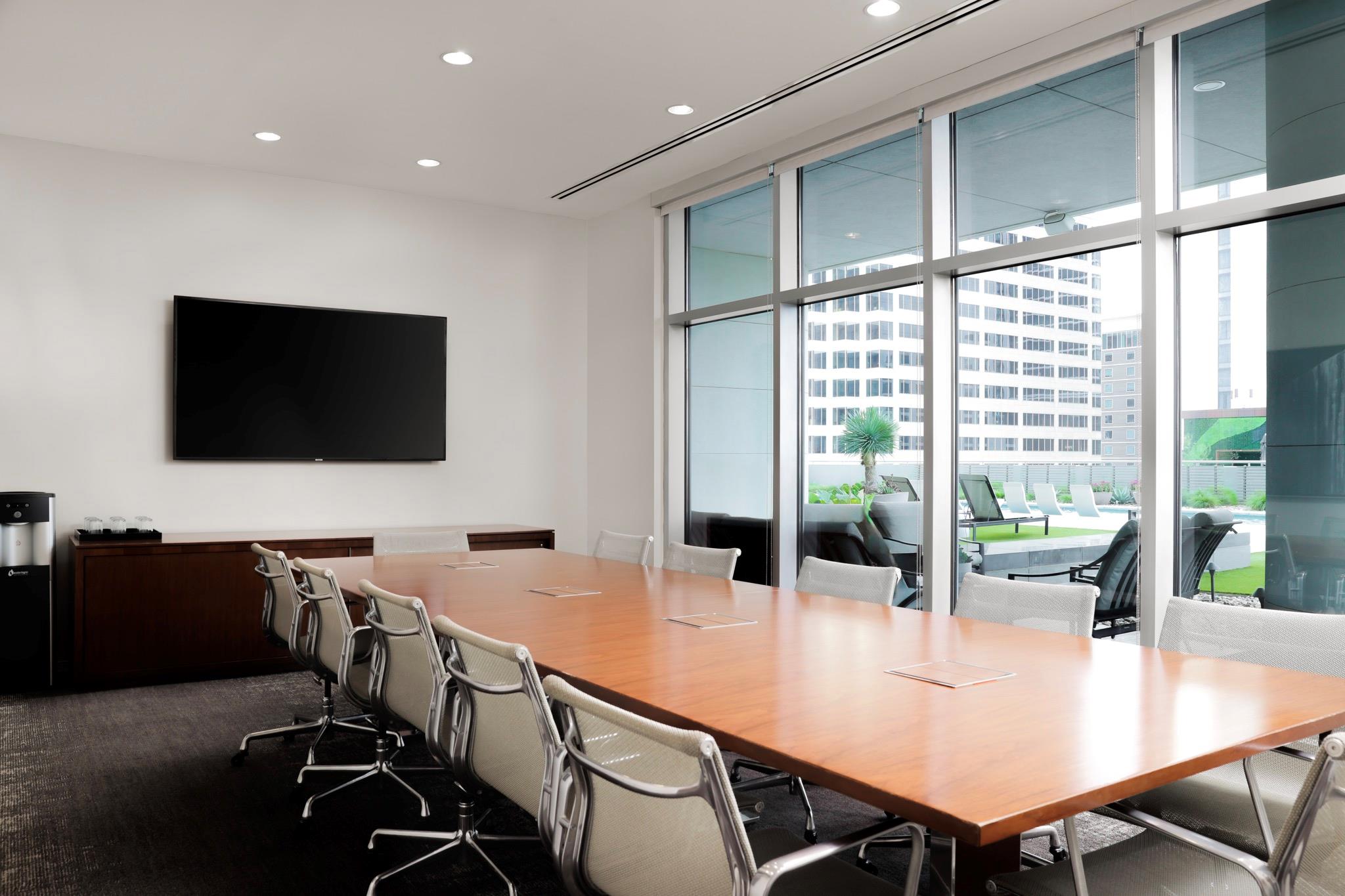 200 Congress Ave # 24E