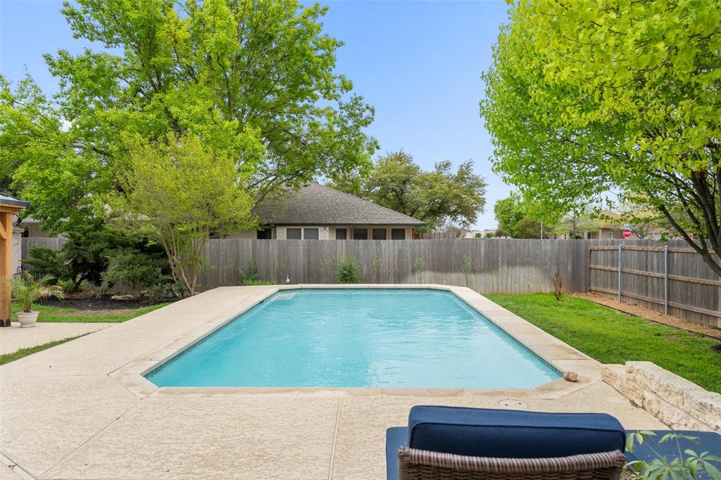1414 Vaughter LN