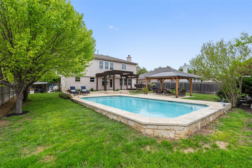 1414 Vaughter LN