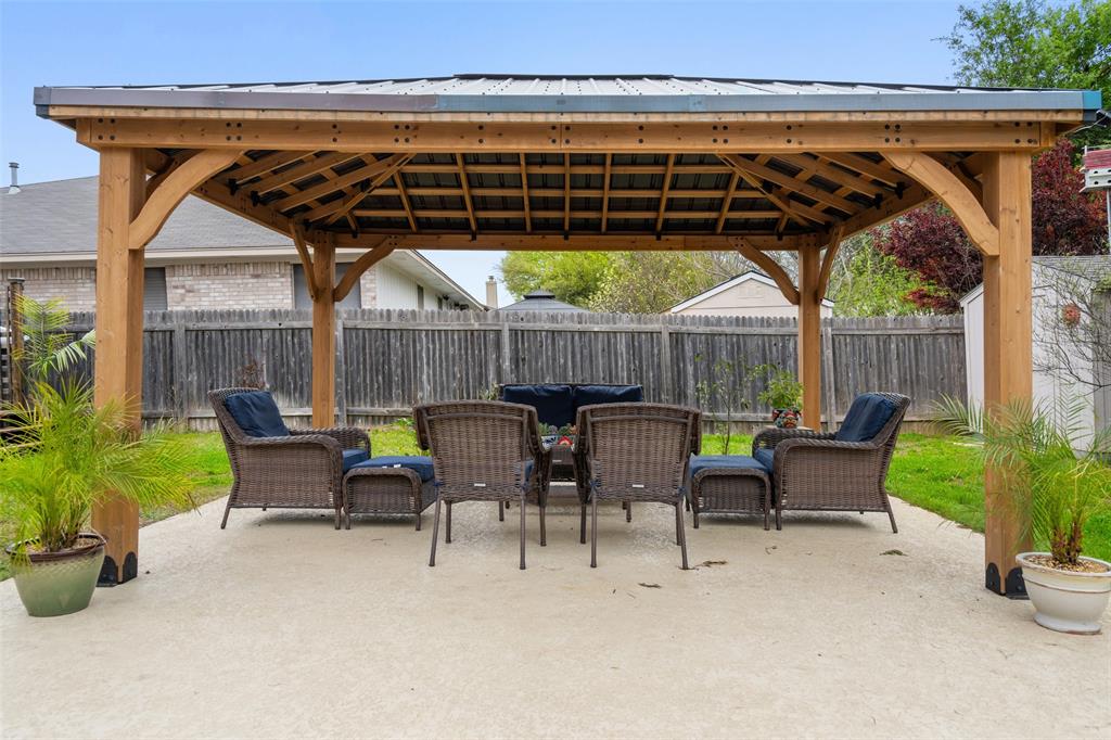 1414 Vaughter LN