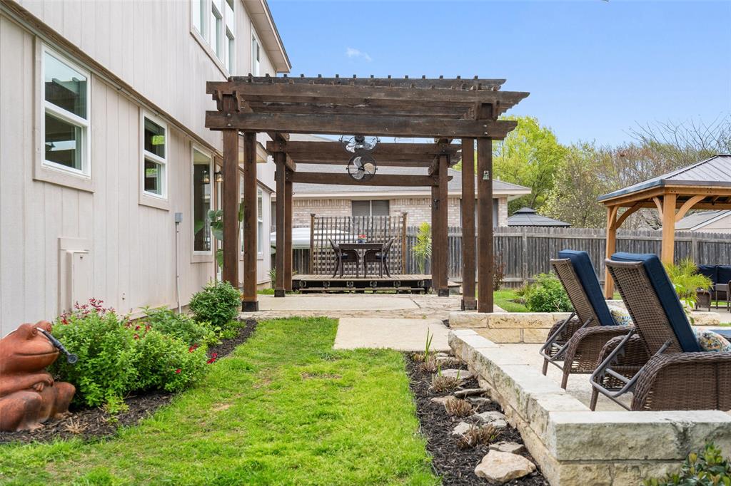 1414 Vaughter LN