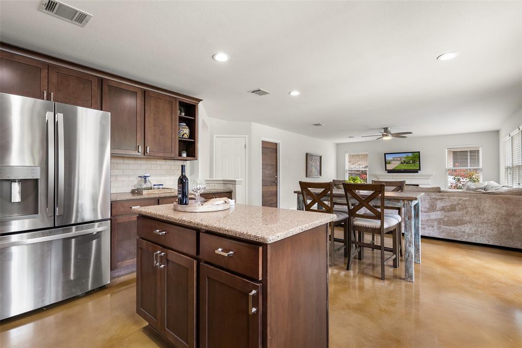 1414 Vaughter LN