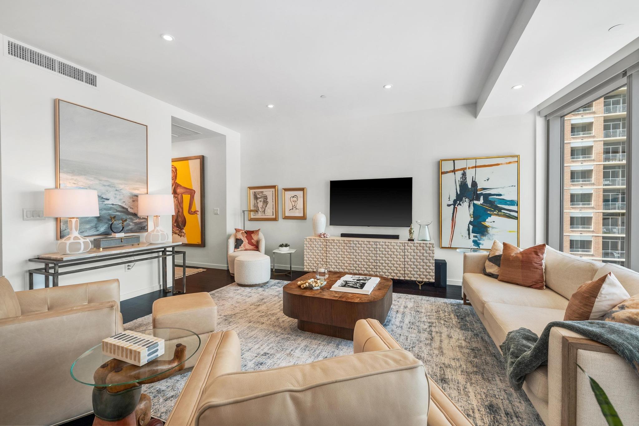 200 Congress Ave # 13A