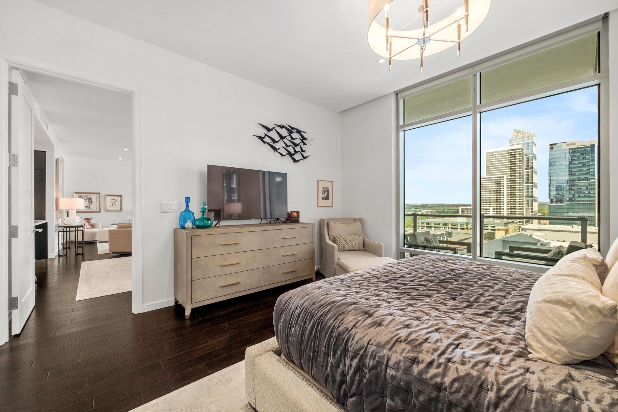 200 Congress Ave # 13A