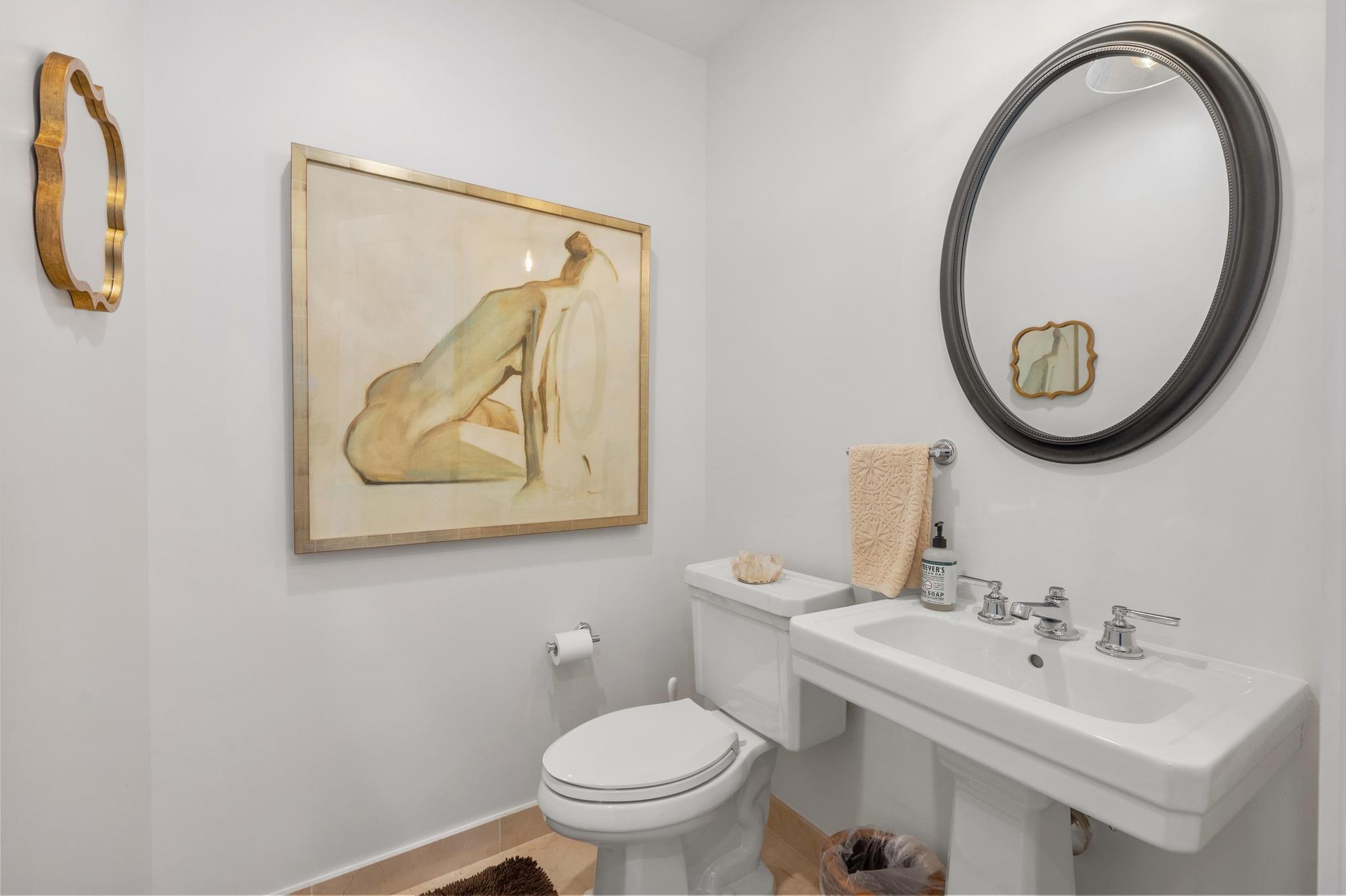 200 Congress Ave # 13A