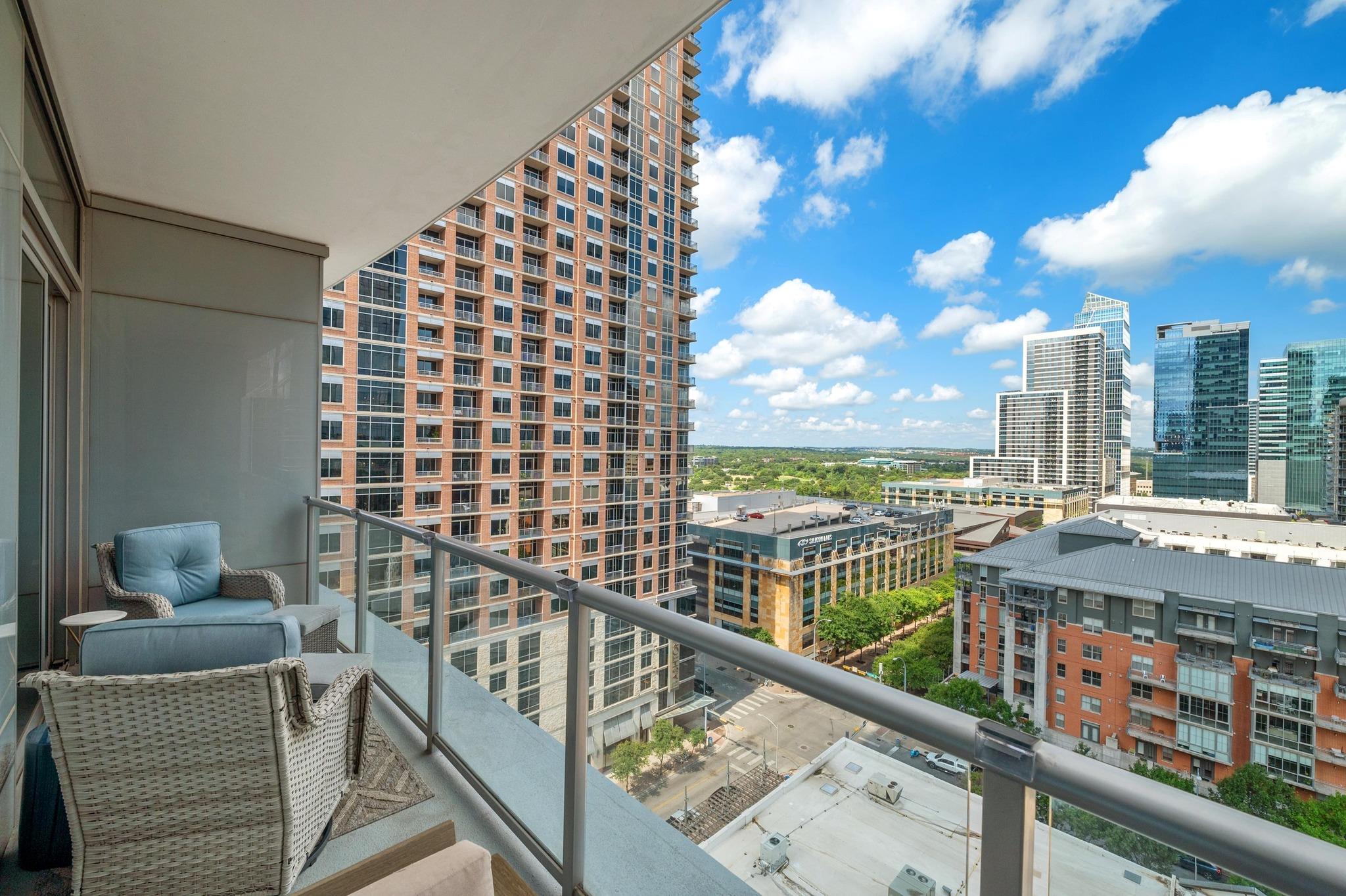 200 Congress Ave # 13A