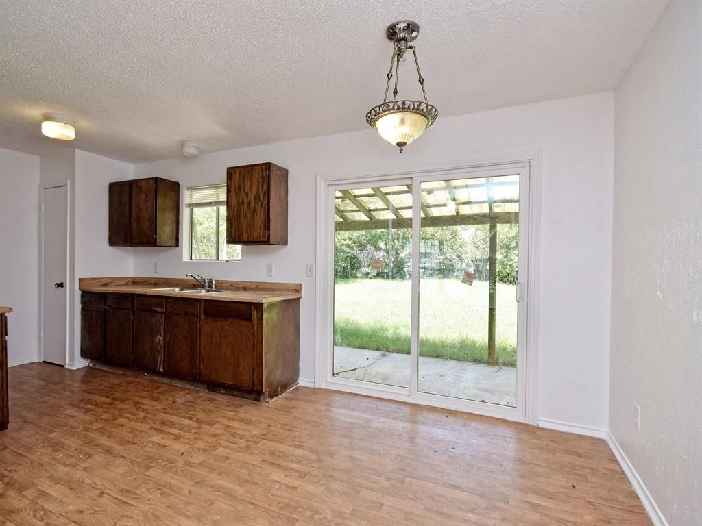 1604 Parkside CIR
