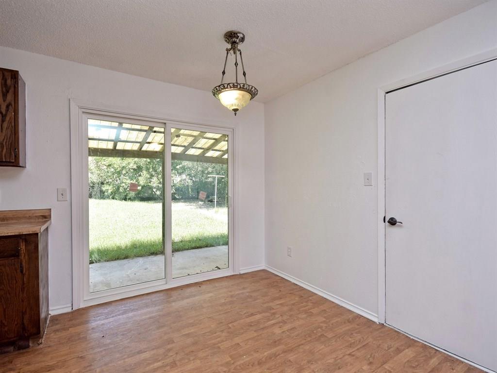 1604 Parkside CIR