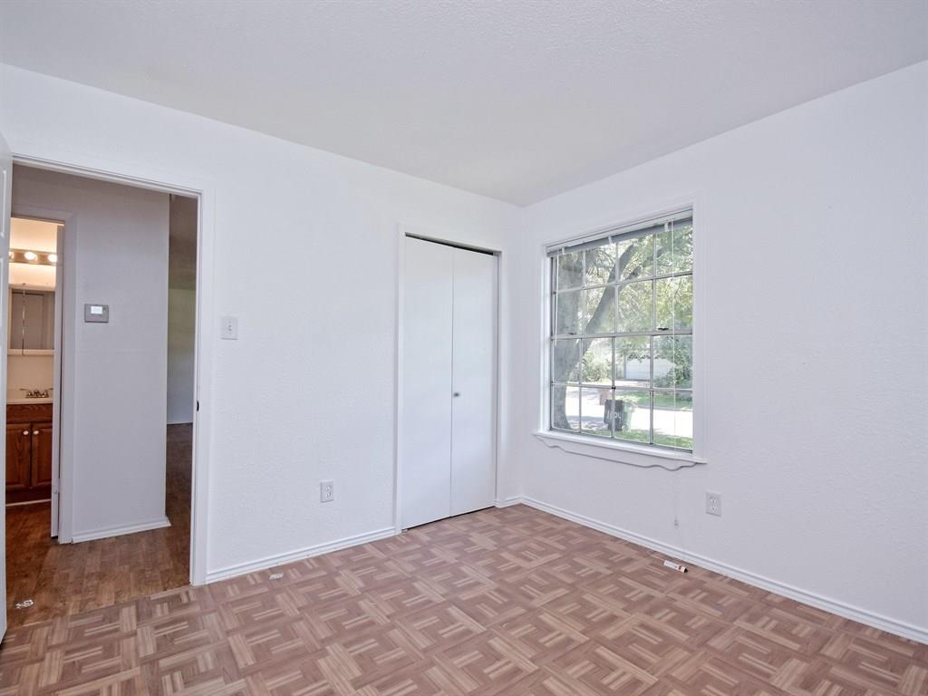 1604 Parkside CIR