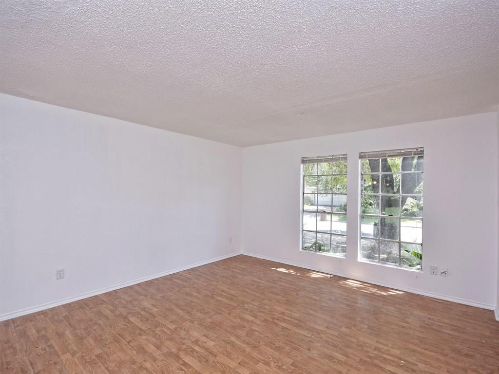 1604 Parkside CIR