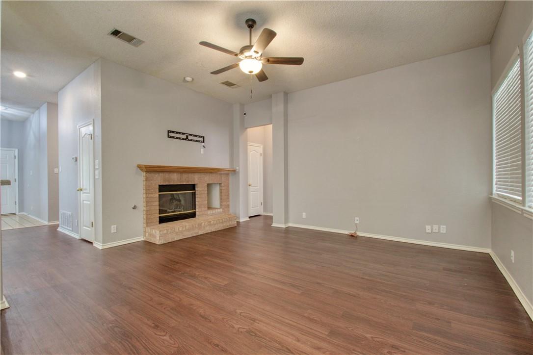 306 Marigold LN