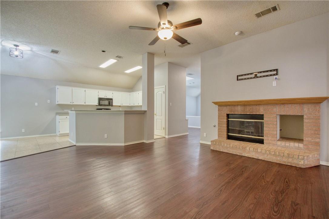 306 Marigold LN