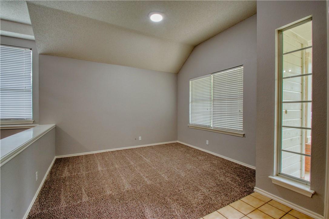 306 Marigold LN
