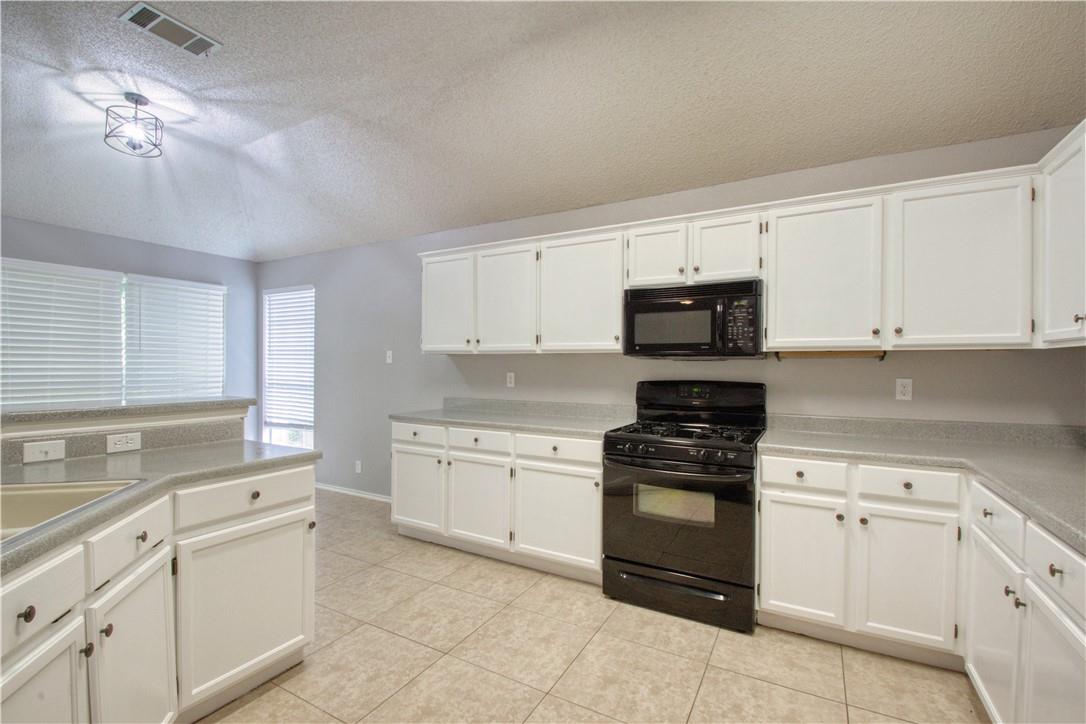 306 Marigold LN