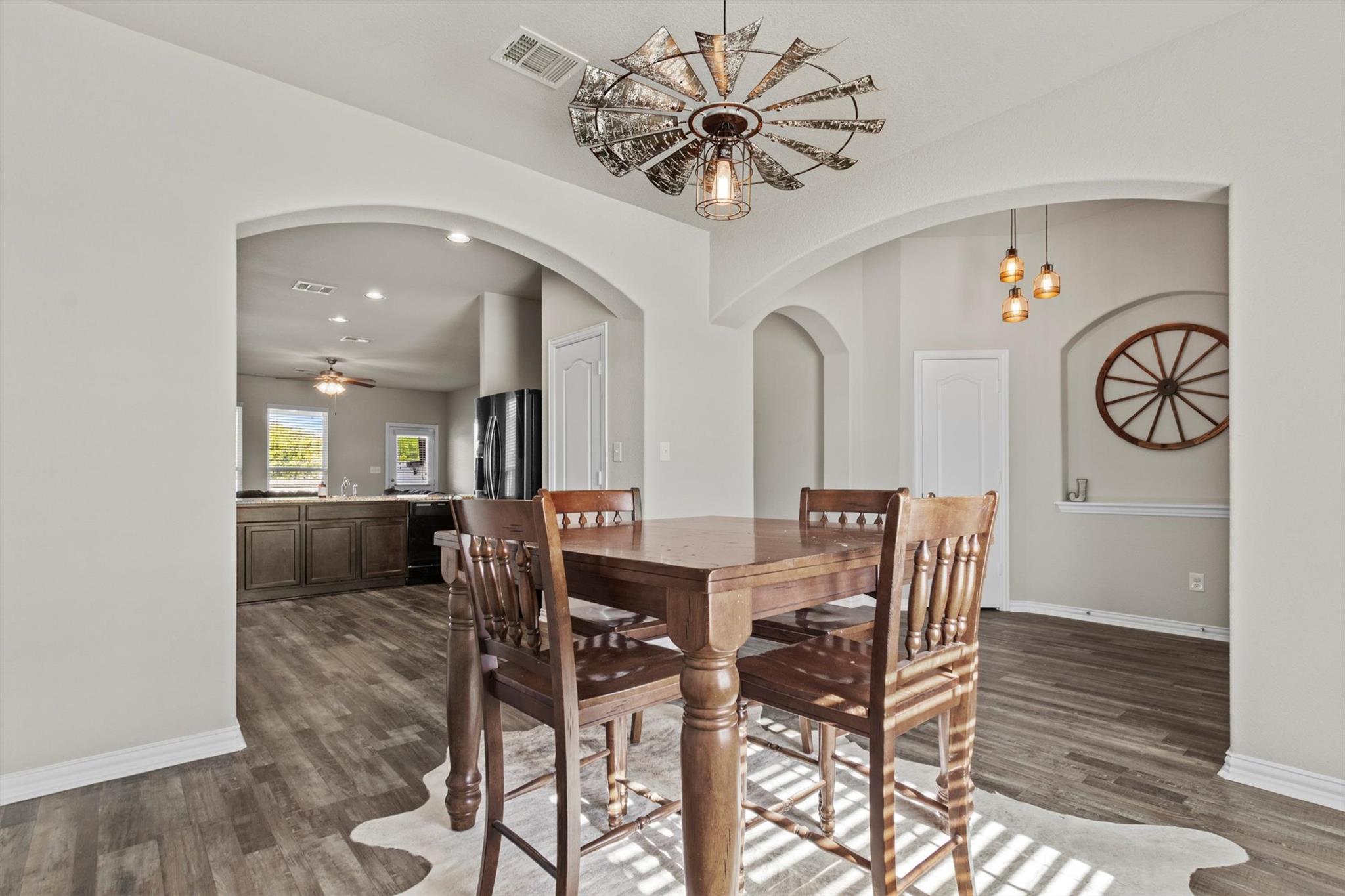 8069 Arezzo DR
